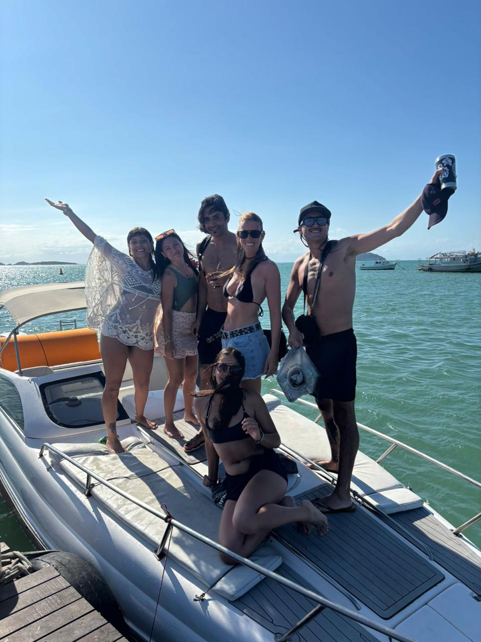 passeio de lancha em rio das ostras