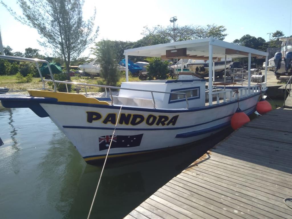 PASSEIO DE BARCO EM RIO DAS OSTRAS